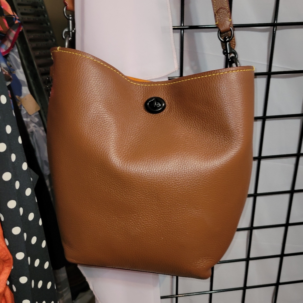Coach pebble 1947 hobo BNWT - Picture 1 of 3